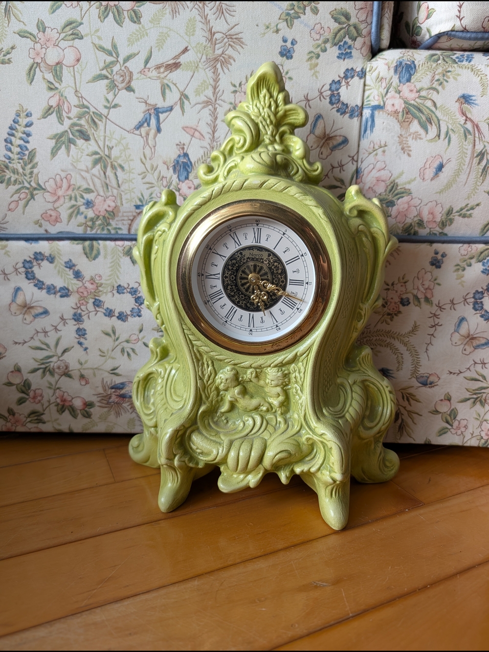 Vtg Narco Wind Up Clock
